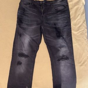 Brand new! Never worn. I don’t like skinny jeans.